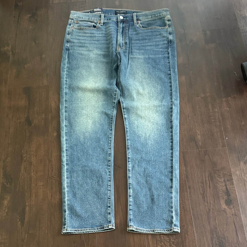 LUCKY BRAND MENS JEANS 36 X 32 ATHLETIC SLIM STRAIGHT LEG NEW